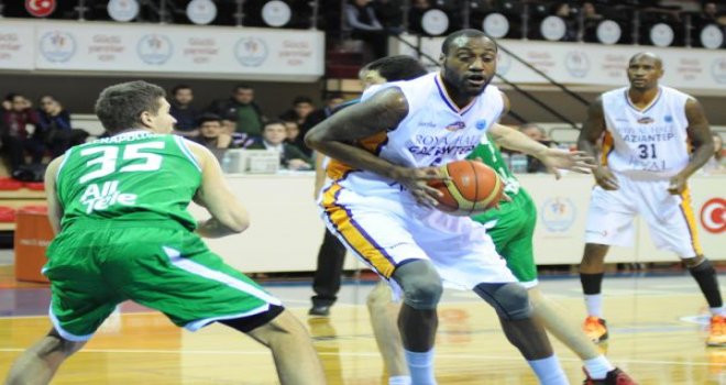 Royal Halı Gaziantep-Södertalje Kings: 76-56 