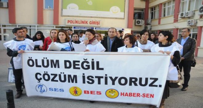 Sağlıkçılardan Sokağa Çıkma Yasağı Protestosu