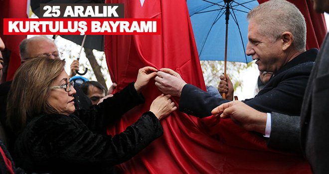 Şahin, esnafın kurtuluş bayramını kutladı