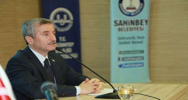 Şahinbey Belediyesi 48 öğrenciyi Umre'ye gönderiyor