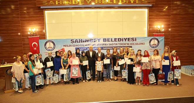 Şahinbey Belediyesi, Meslek Edindirme Kurslarında sertifika töreni