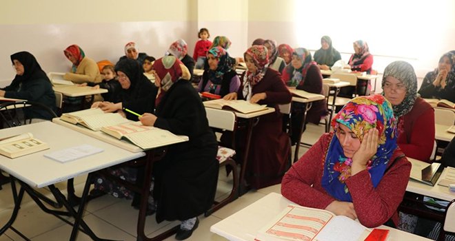 Şahinbey'de Kur'an-ı Kerim’i öğreniyorlar