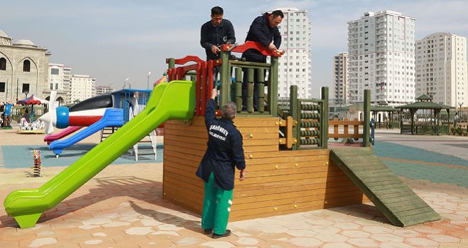 ŞAHİNBEY'DE PARKLAR ONARILIYOR