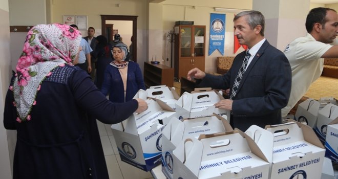 Şahinbey'den Kurban Bayramı öncesi 500 aileye et yardımı