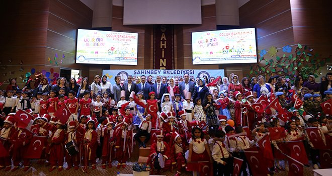 Şahinbeyli miniklerin 23 nisan coşkusu
