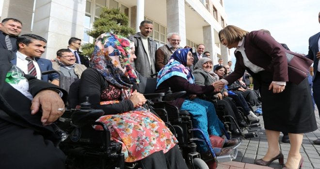 Şahin'den Engelliler Günü mesajı