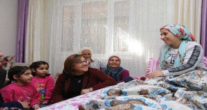 Şahin'den Şiddet mağduru kadına belediyeden avukat