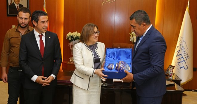 ŞAHİN’E TEŞEKKÜR ZİYARETİ