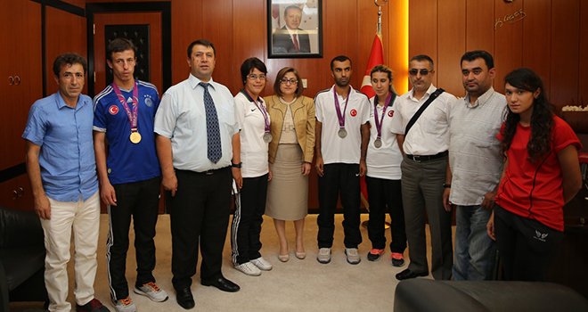 ŞAHİN’E ZİYARET