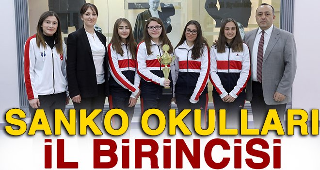 Sanko okulları yıldız kızlar tenis takımı il birincisi