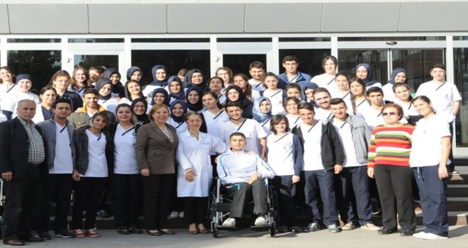 SANKO ÜNİVERSİTESİ HEMŞİRELERİNDEN DUYARLI DAVRANIŞ