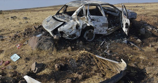 Şarampole devrildi cayır cayır yandı: 7 yaralı 