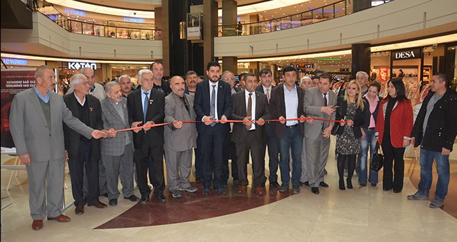 Şehit aileleri evlatlarının sergisini gururla açtı