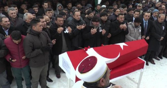 Şehit polis memuru Ufuk Bozgeyik toprağa verildi