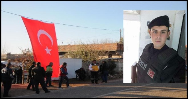 Şehit polis Ufuk Bozgeyik'in Gaziantep'teki baba evine ateş düştü
