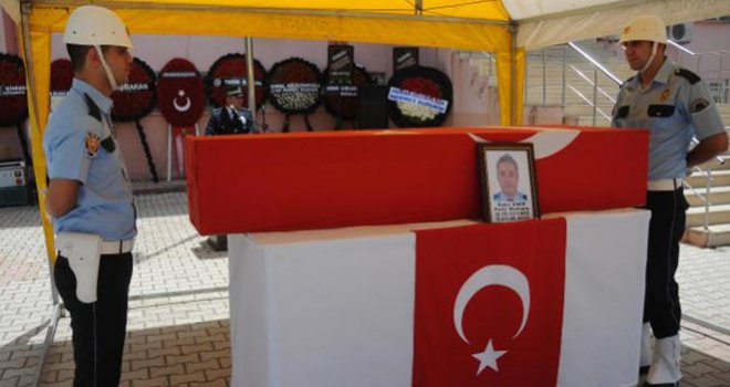 Şehit trafik polisi son yolculuğuna uğurlandı