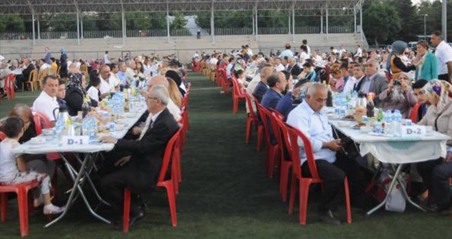 Şehit yakını ve gazilere iftar