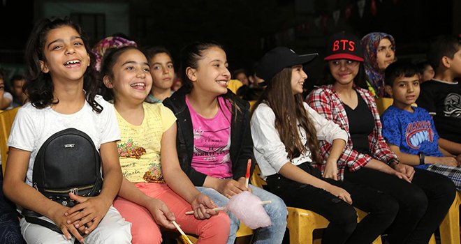 Şehitkamil çocukların yüzünü güldürüyor