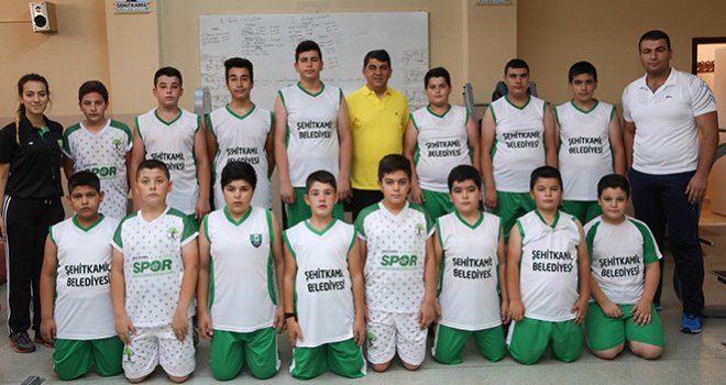 ŞEHİTKAMİL GENÇ YAŞTA OBEZİTEYE ÖNLEM ALIYOR