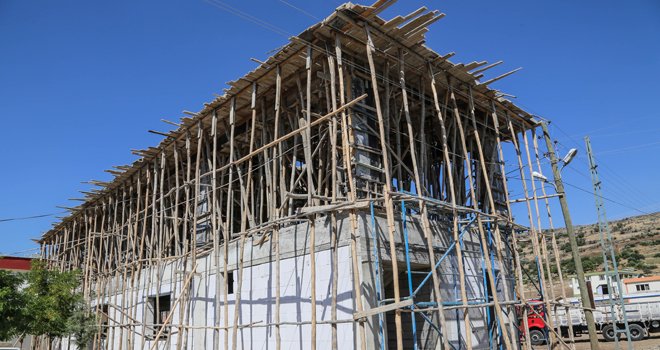 ŞEHİTKAMİL HIZLA YÜKSELİYOR