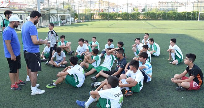 Şehitkamil, yeşil saha genç yetenekleri ağırladı 