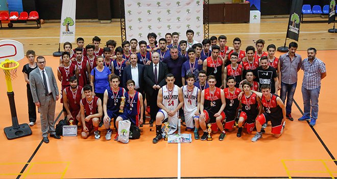 Şehitkamil'de alkışlar genç dev adamlara