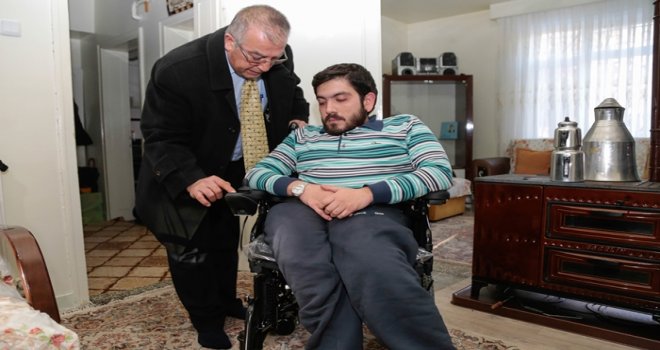 Şehitkamil'den, engelli gence yeni yıl hediyesi