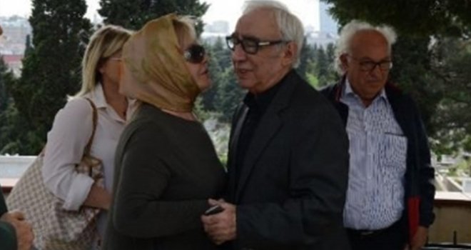 Şener Şen'in Annesi Toprağa Verildi