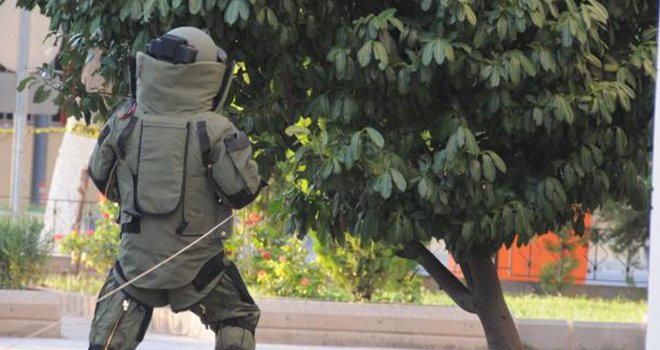 Şüpheli Paket Bomba Paniği Yaşattı