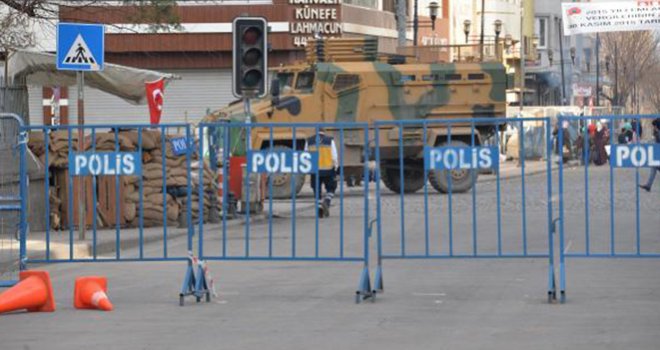 Sur'da Çatışma: 2 Asker Şehit Oldu, 3 Terörist Ölü Ele Geçti