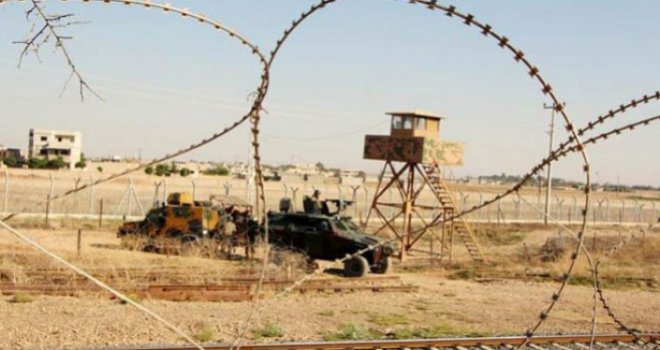 Suriye sınırında yabancı uyruklu 5 kişi yakalandı