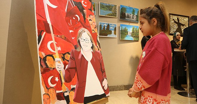 Suriyeli çocuklar duygularını resmetti