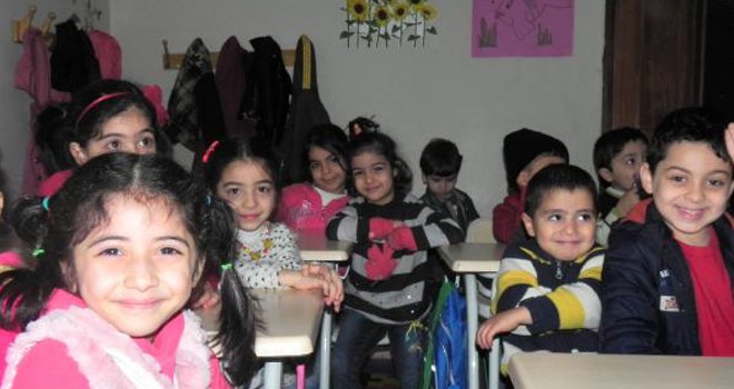 SURİYELİ ÇOCUKLAR İÇİN OKUL YAPILACAK