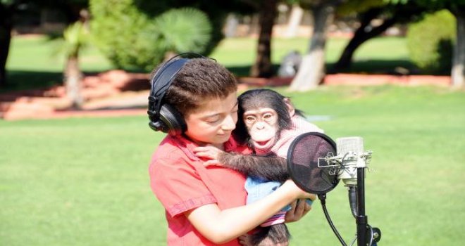 Suriyeli sığınmacılardan türkülü teşekkür