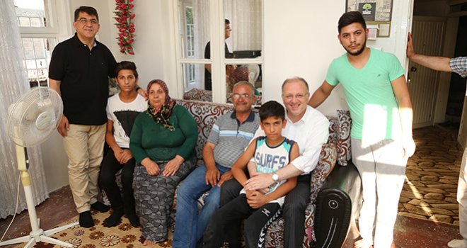 SÜRPRİZ ZİYARETLER AİLELERİ MUTLU EDİYOR