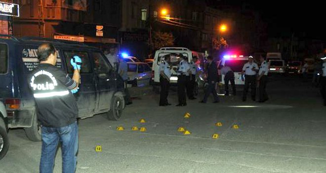 Tabancayla peş peşe ateş açıp kaçtı