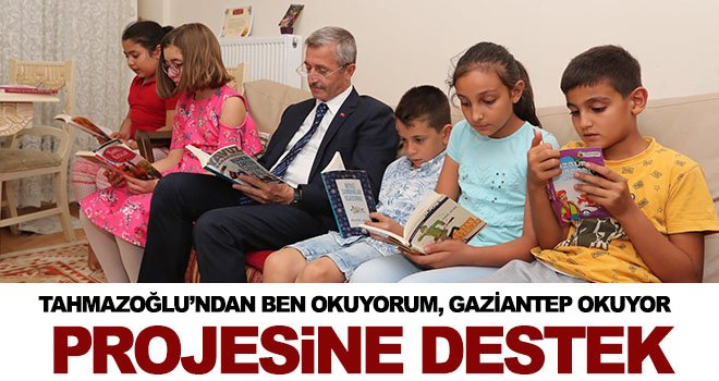 Tahmazoğlu, Dinleyici ailesi ile birlikte kitap okudu