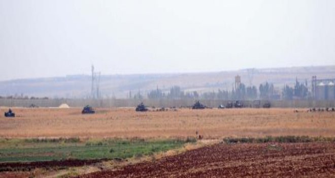 Tanklar, Elbeyli'den de Suriye'ye girdi