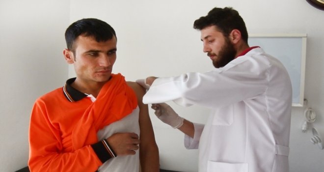 TEMİZLİK GÖREVLİLERİNE TETANOZ AŞISI