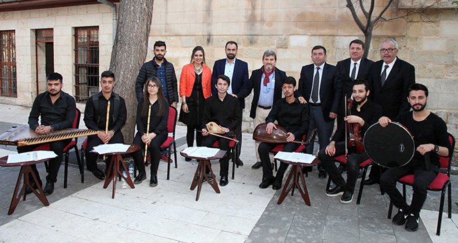 TMDK öğrencilerinden müzik dinletisi