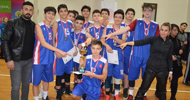 Topçuoğlu Lisesi Basketbolda İl İkincisi