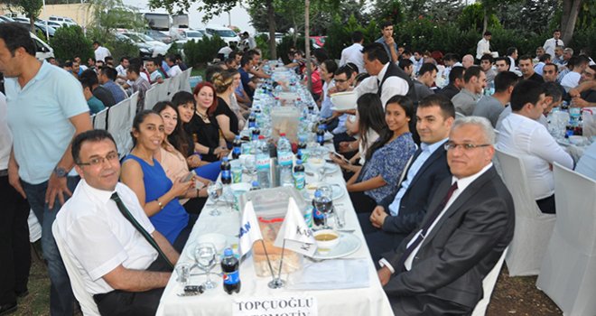 Topçuoğlu Otomotiv çalışanları iftarda buluştu