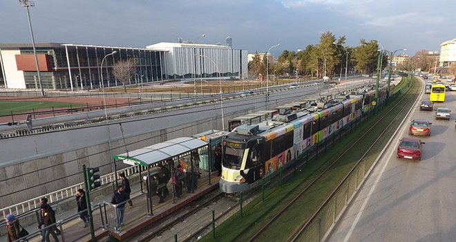 Tramvaylarda yolcu kapasitesi arttı