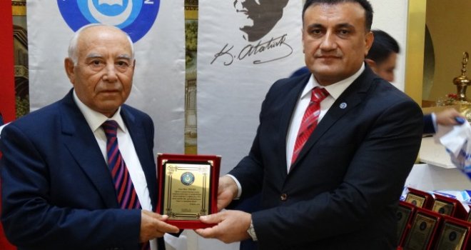 Türk Eğitim Sen emekli üyelerini unutmadı