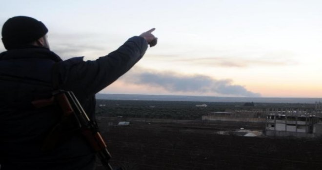 Türk savaş uçakları Afrin'deki PYD mevzilerini vuruyor