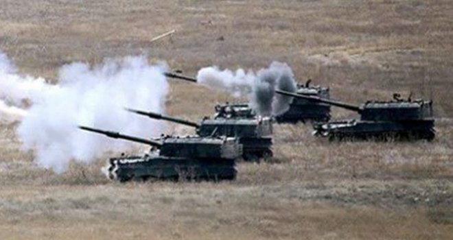 Türk topçusu PYD bölgesini vurmaya başladı