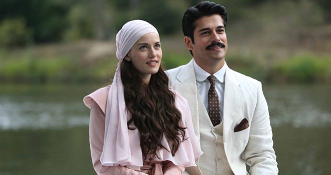 Türkiye'nin En Sevilen Çifti Burak Özçivit ve Fahriye Evcen Oldu