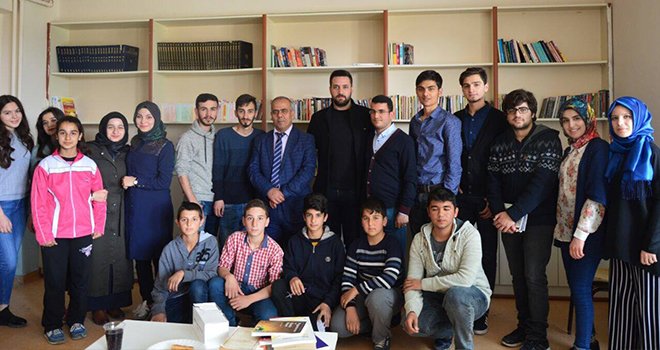 Üniversite öğrencilerinden ilkokul kütüphanelerine destek