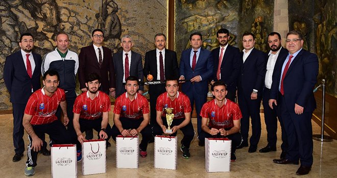 Vali Yerlikaya Avrupa Şampiyonlarını ağırladı