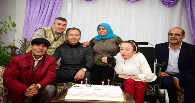 Vali Yerlikaya'dan engelliye dogum günü süprizi